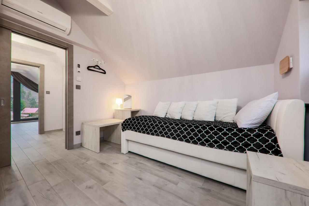Apartament Marron ชเจอร์ค ภายนอก รูปภาพ